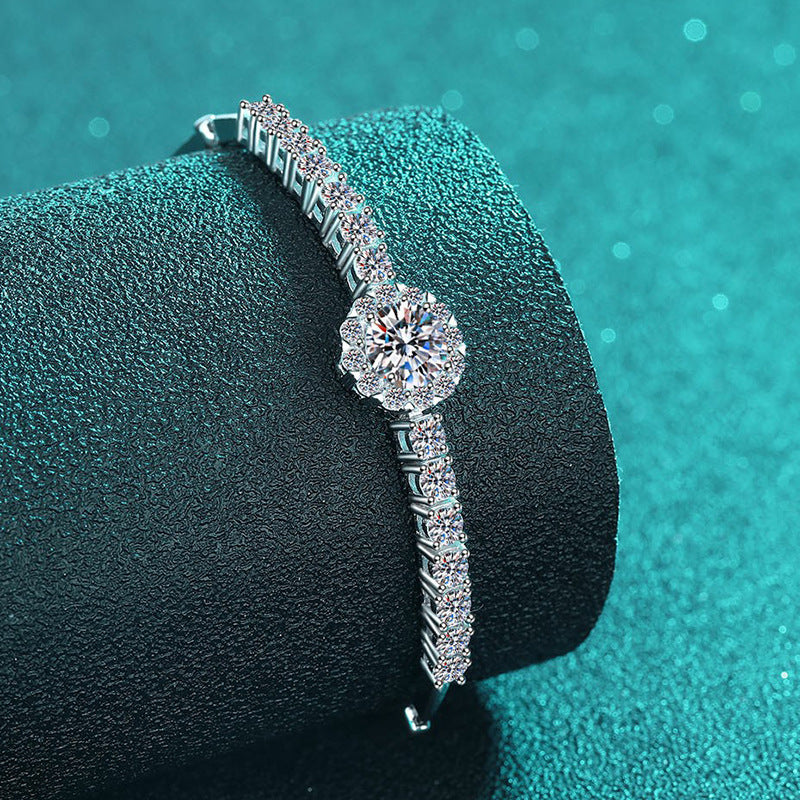 Pulsera de plata de ley S925 con moissanita y diseño estrella
