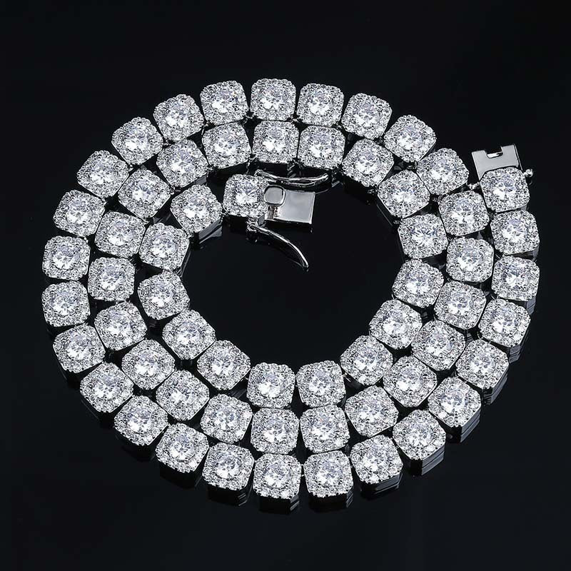 Collar de Ciruela de Circonitas – Estilo Plum Blossom Elegante
