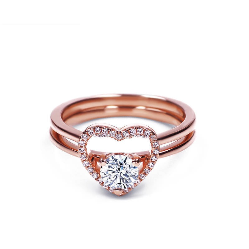 Anillo de moissanita con diamantes en forma de Corazón – Amor que brilla.