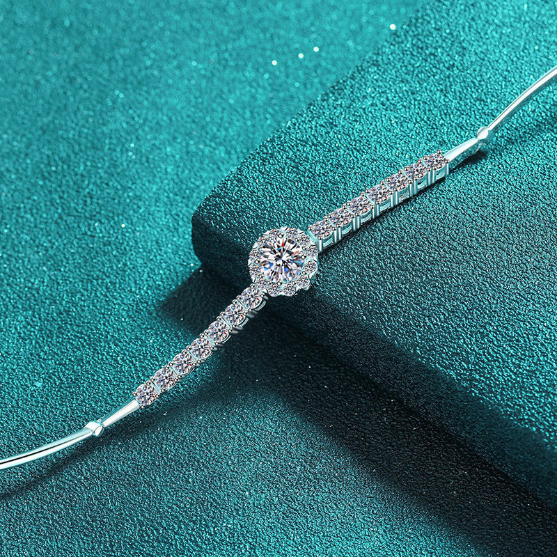 Pulsera de plata de ley S925 con moissanita y diseño estrella