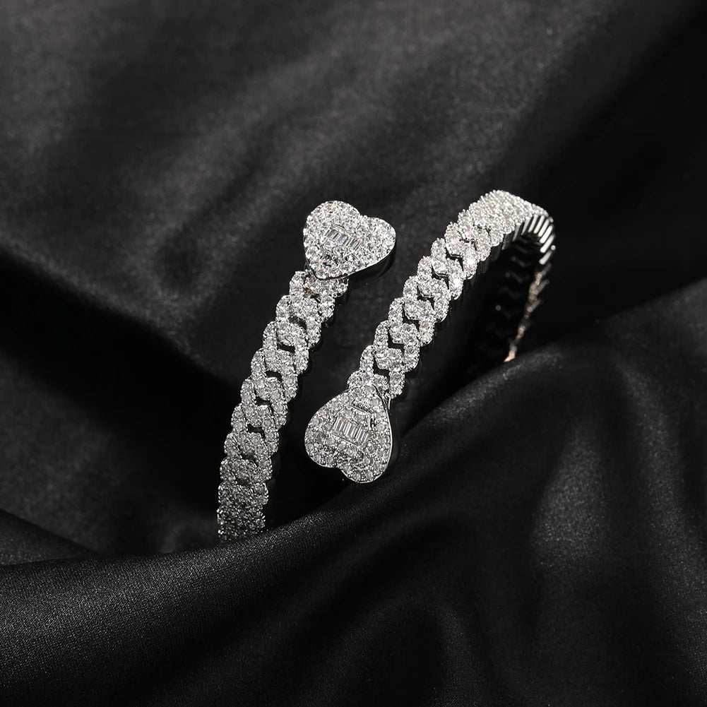 Pulsera Corazón Ice Out Estilo Cubano – Circonitas Baguette Lujo Mujer