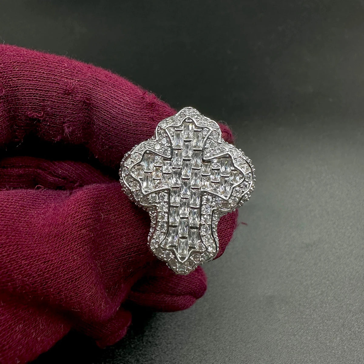 Anillo Trap Iced Out – Brilla con Flow con Circonitas AAAAA 💎🔥
