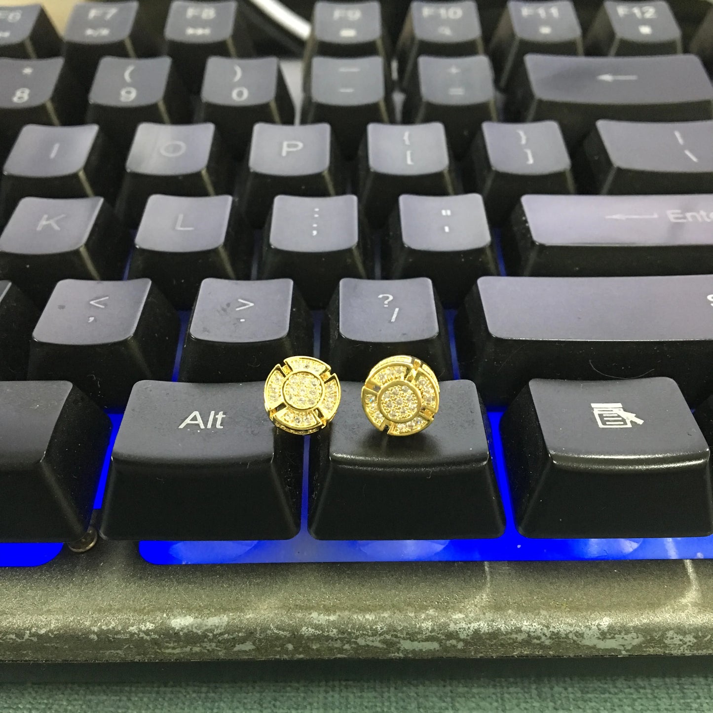 THE BLING KING Four Leaf Clover Round Shape Stud Earrings Iced Out Cubic Zirconia Earring Hiphop Jewelry For Gift