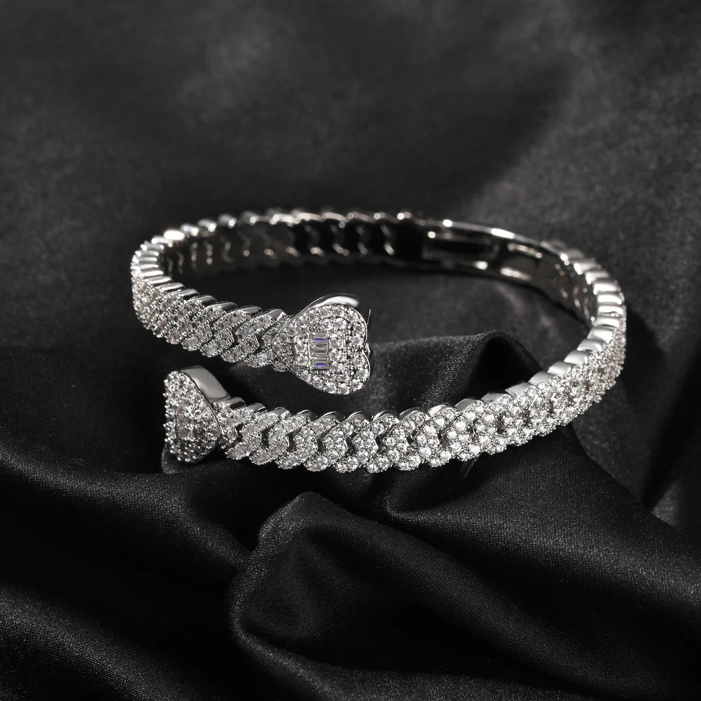 Pulsera Corazón Ice Out Estilo Cubano – Circonitas Baguette Lujo Mujer