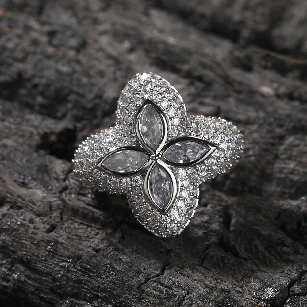 Anillo de trébol verde Ice Out con circonitas cúbicas, joyería trap punk para hombre y mujer.