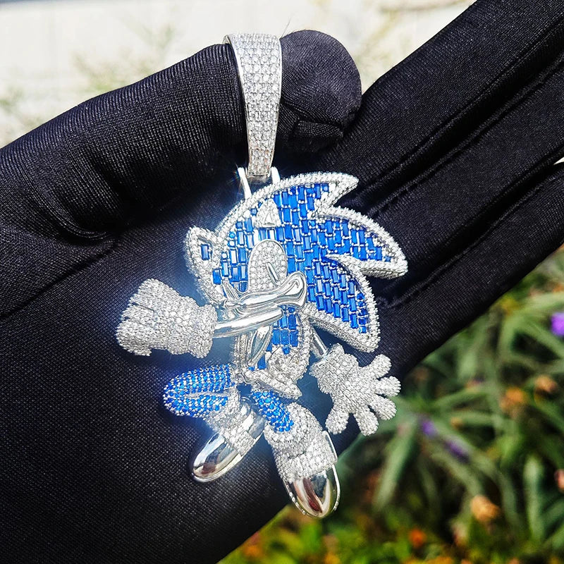 Colgante Sonic Iced Out CZ 5A+ estilo trap en azul, dorado o plateado
