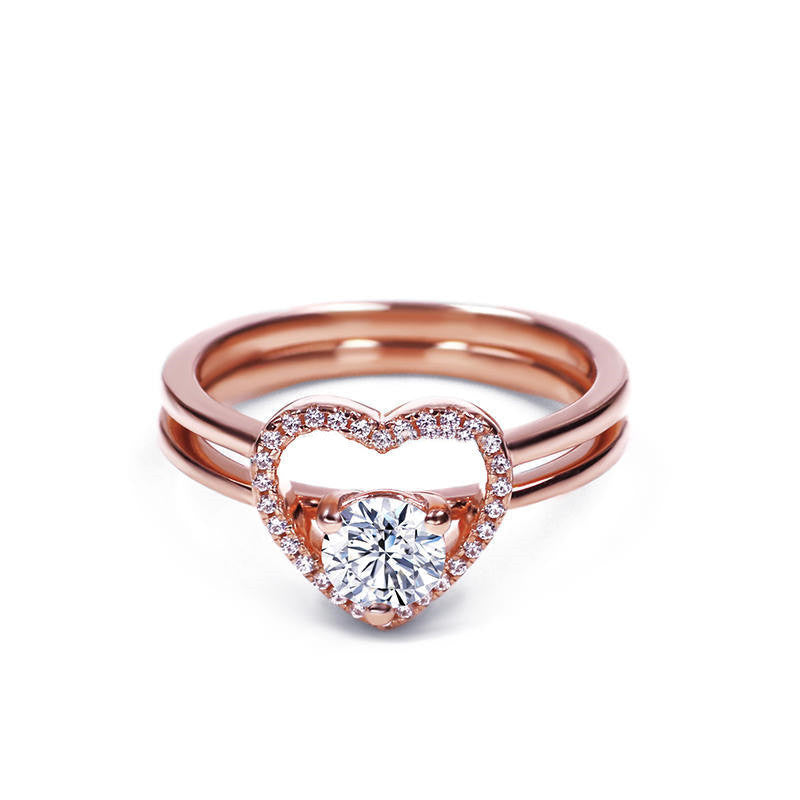 Anillo de moissanita con diamantes en forma de Corazón – Amor que brilla.