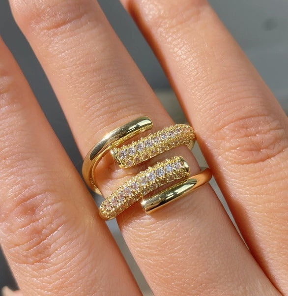 Anillo de plata S925 con estilo geométrico y circonitas- lujo con personalidad.