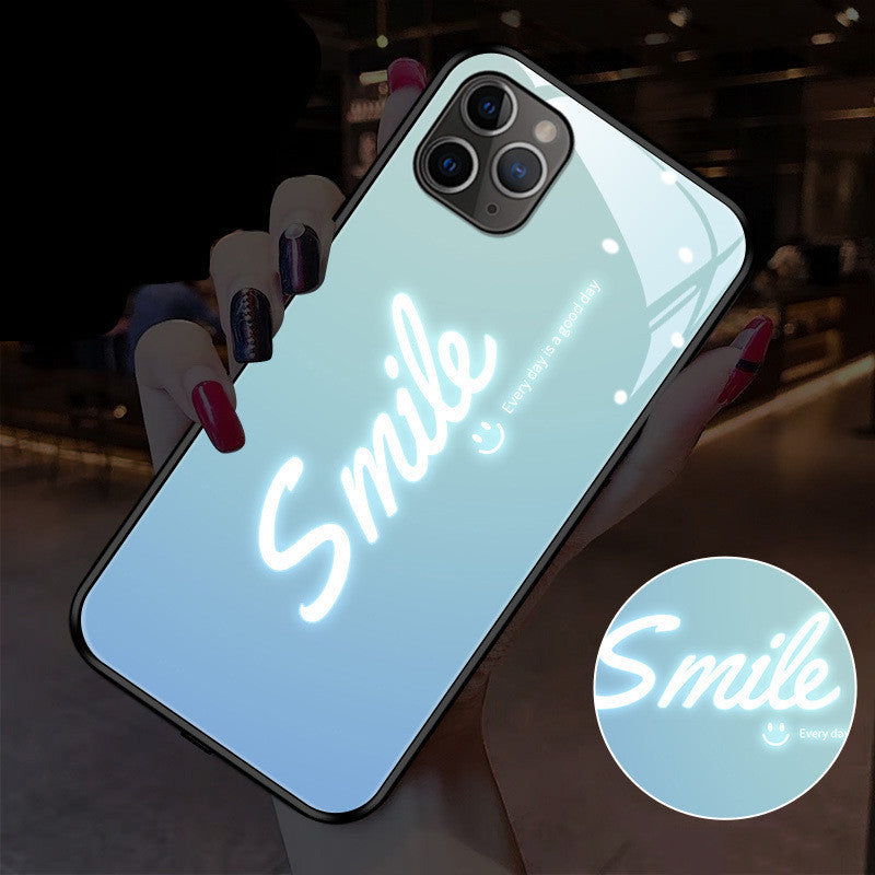 Funda luminosa para iPhone con efecto de flash en llamadas, personalizada con nombre o imagen.