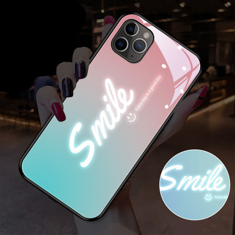 Funda luminosa para iPhone con efecto de flash en llamadas, personalizada con nombre o imagen.