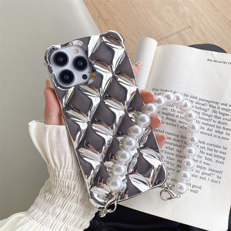 Funda de teléfono con pulsera incorporada decorada con diamantes de imitación de lujo.