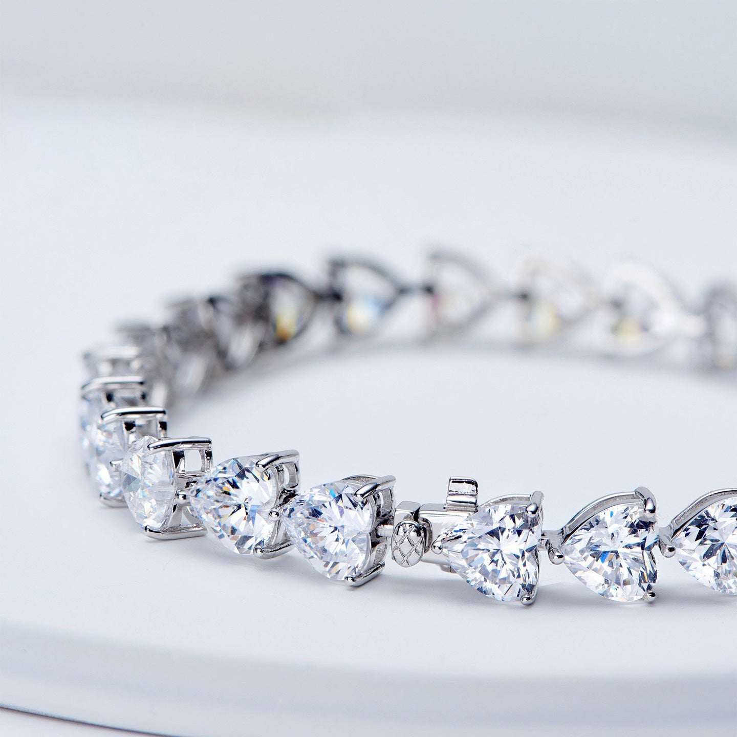 Pulsera de plata de ley S925 con diamantes en forma de corazón