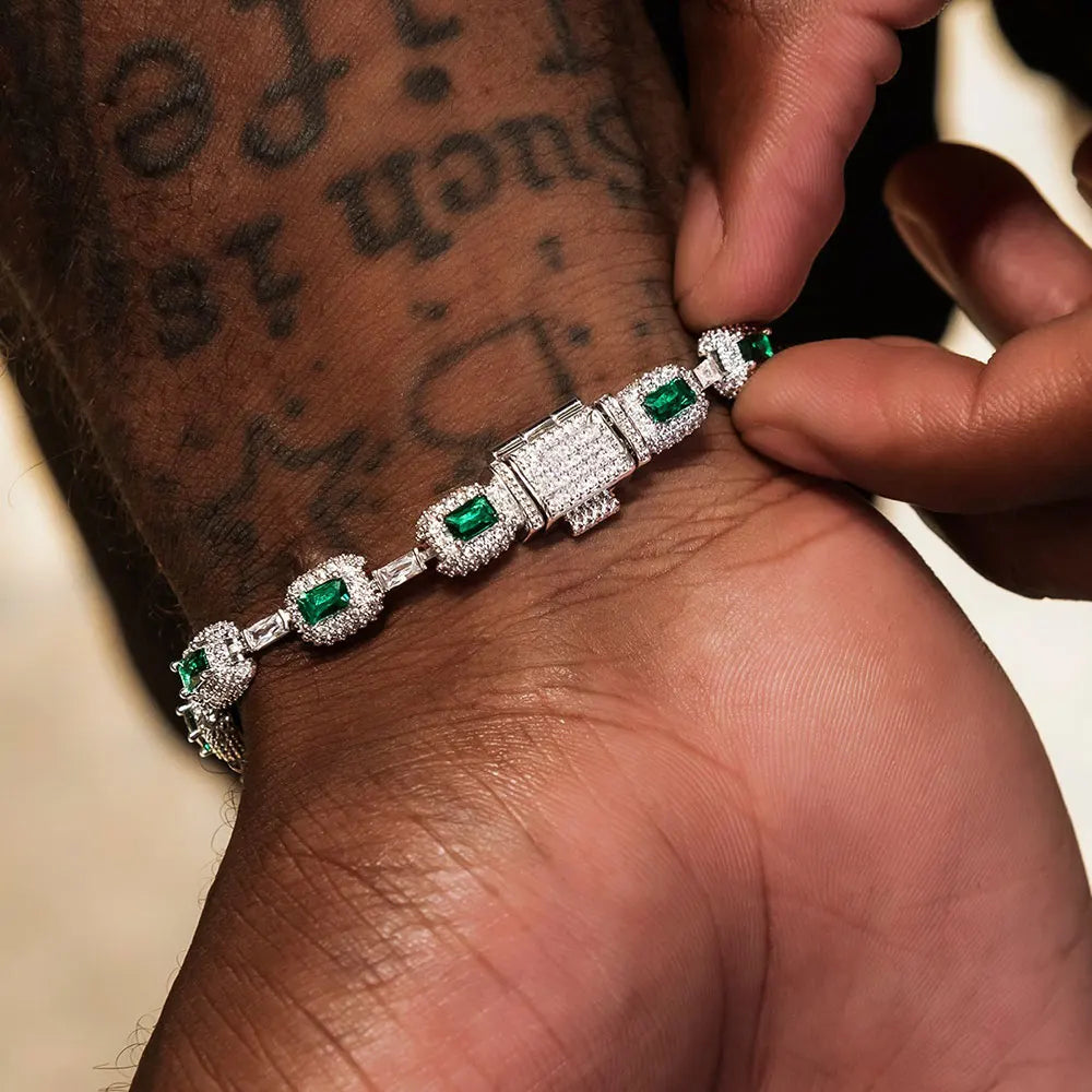 Pulsera Esmeralda Ice Out Mujer – Circonitas Verdes Corte Baguette y Baño Oro Blanco